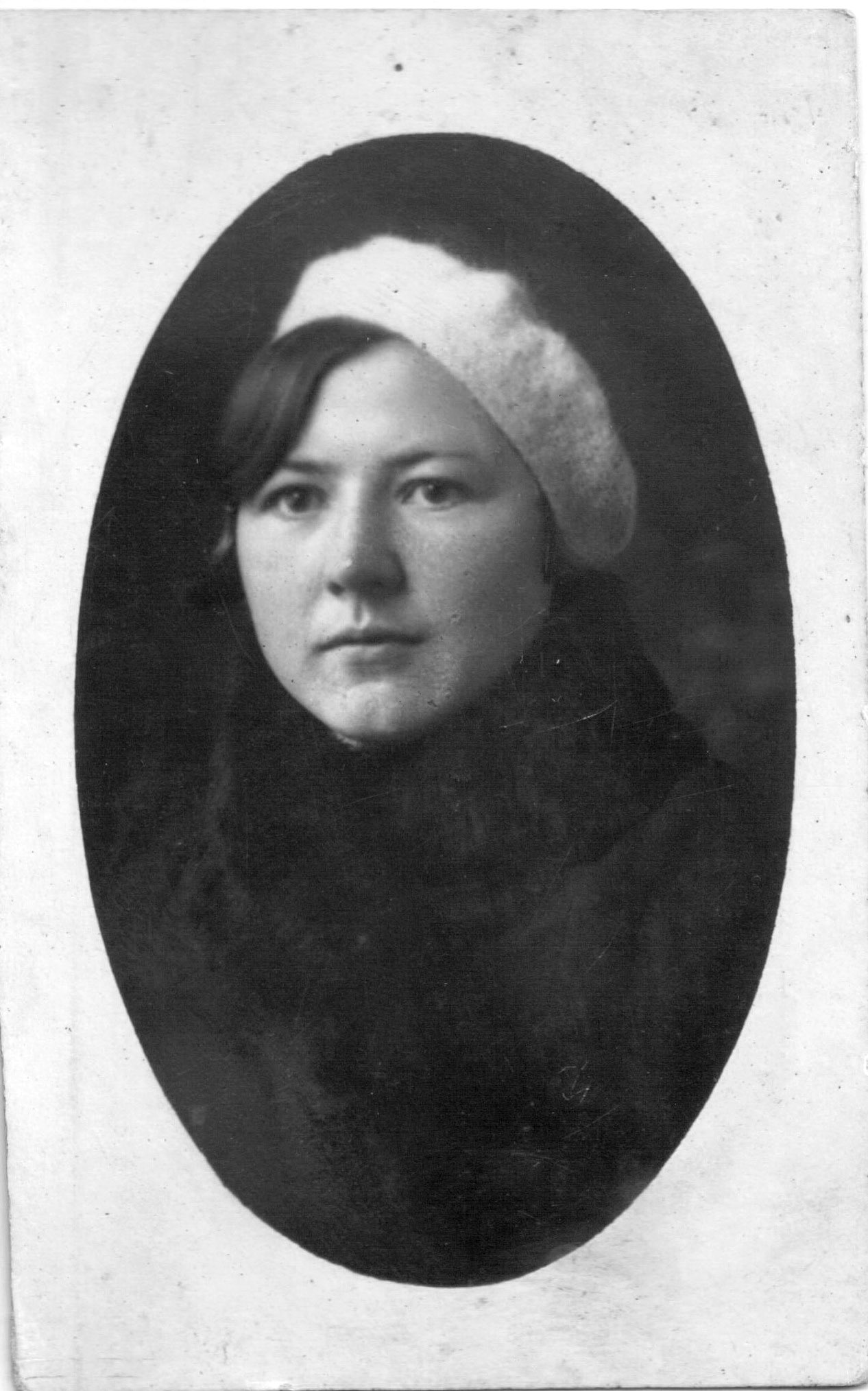 б. Оля Кутузова Лёля 3.04.1936 На воспоминание встреч